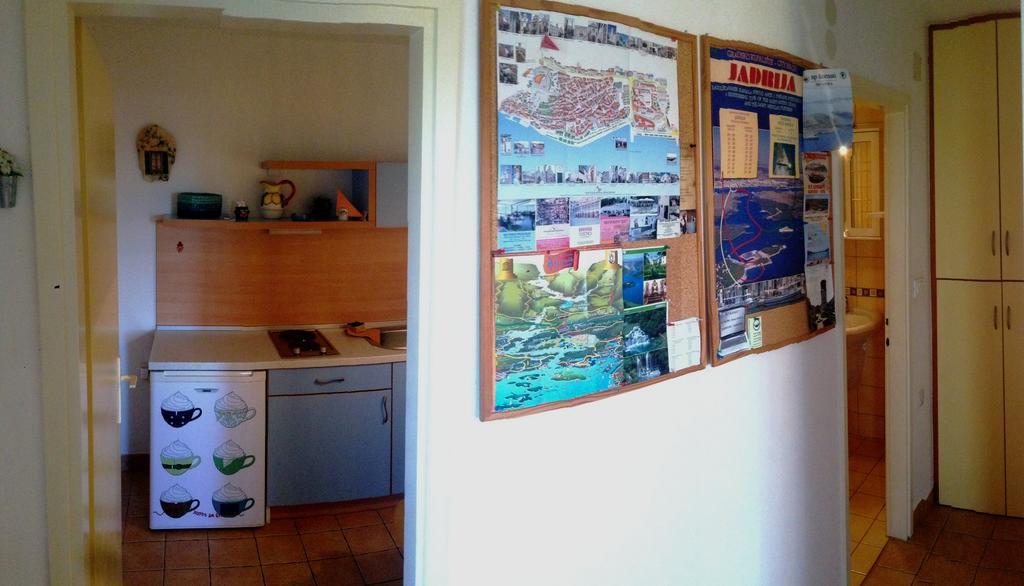 Apartments Ana+3 Šibenik Kamer foto