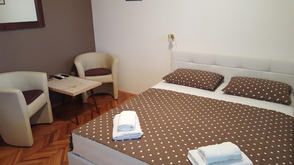 Apartments Ana+3 Šibenik Buitenkant foto